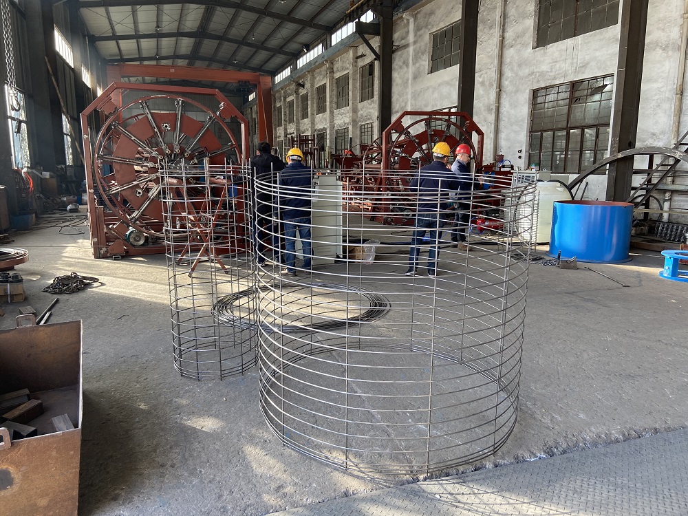 Precast reinforced concrete pipe cage wire welding machine.jpg